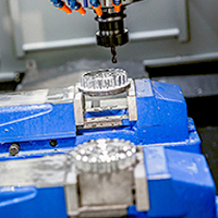 Vertical machining center